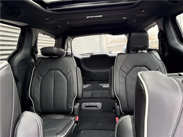 2026 Chrysler Pacifica Limited (Stk: 26089) in London - Image 17 of 32