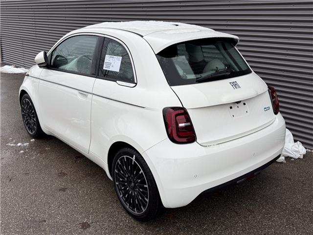 2025 Fiat 500e Base (Stk: F25014) in London - Image 4 of 18