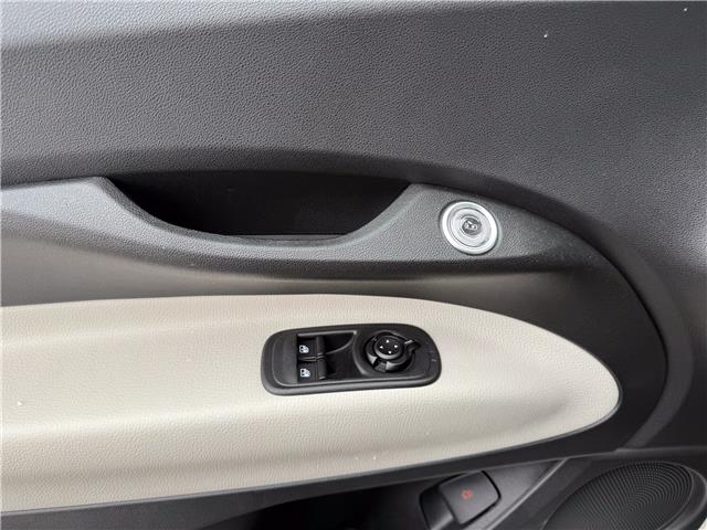 2025 Fiat 500e Base (Stk: F25014) in London - Image 14 of 18