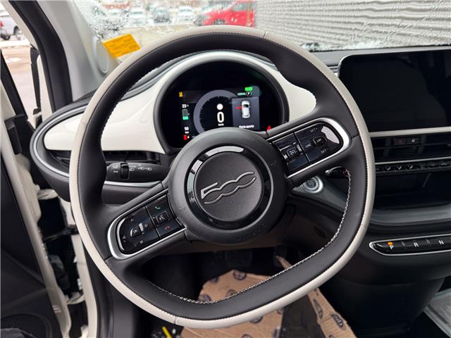 2025 Fiat 500e Base (Stk: F25014) in London - Image 10 of 18