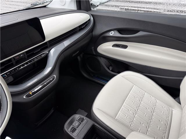 2025 Fiat 500e Base (Stk: F25014) in London - Image 13 of 18