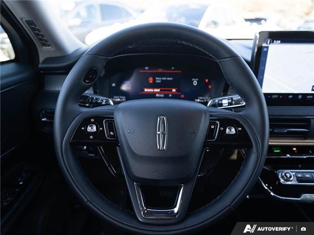 2025 Lincoln Corsair Premiere (Stk: P6325) in London - Image 13 of 25
