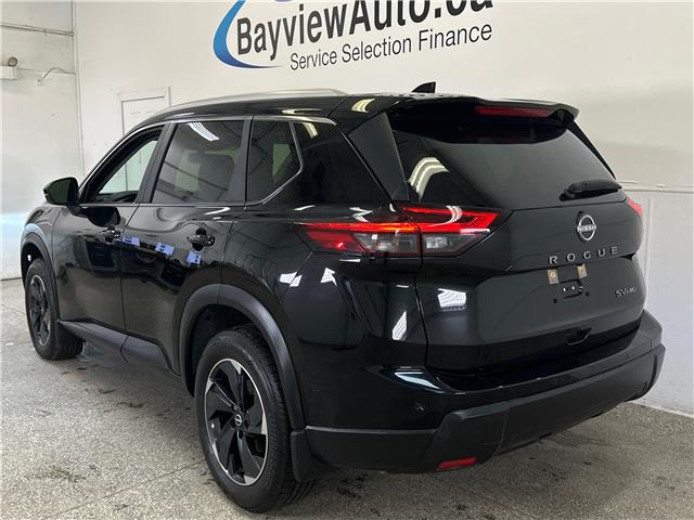 2024 Nissan Rogue SV Moonroof (Stk: 43256J) in Belleville - Image 5 of 23