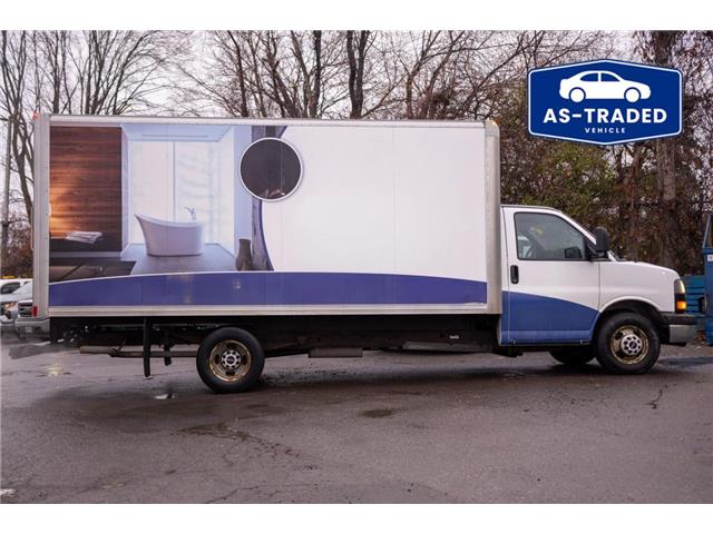 2015 GMC Savana Cutaway 3500 1WT (Stk: R27857A) in Ottawa - Image 7 of 12 2015 GMC Savana Cutaway 3500 1WT (Stk: R27857A) in Ottawa - Image 7 of 12