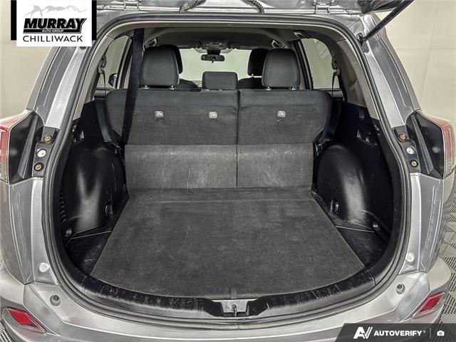 2018 Toyota RAV4 LE (Stk: A3414B) in Chilliwack - Image 13 of 36