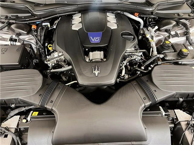 2022 Maserati Quattroporte Modena Q4 (Stk: UC2235) in Calgary - Image 5 of 20