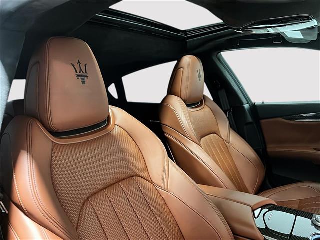 2022 Maserati Quattroporte Modena Q4 (Stk: UC2235) in Calgary - Image 16 of 20
