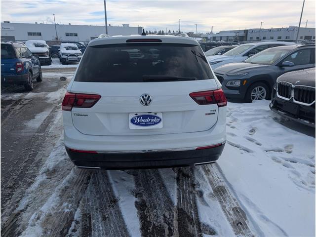 2018 Volkswagen Tiguan Highline (Stk: S-2215A) in Calgary - Image 4 of 27