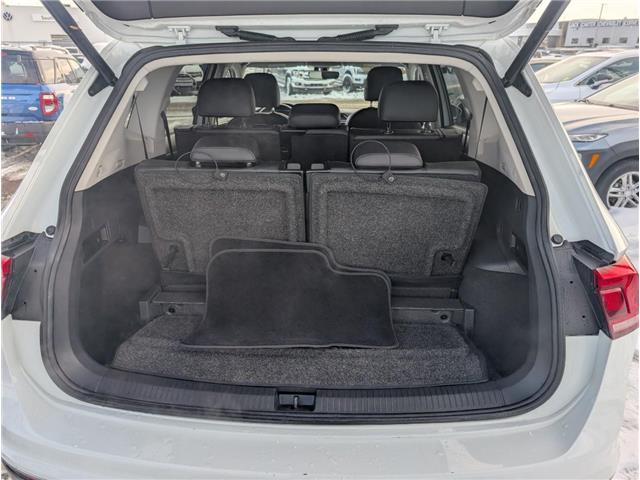 2018 Volkswagen Tiguan Highline (Stk: S-2215A) in Calgary - Image 5 of 27