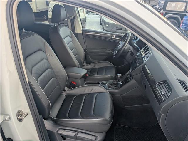 2018 Volkswagen Tiguan Highline (Stk: S-2215A) in Calgary - Image 12 of 27