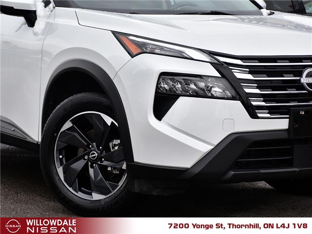 2024 Nissan Rogue SV Moonroof (Stk: XN6694A) in Thornhill - Image 2 of 24