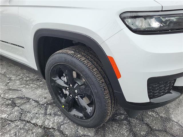 2025 Jeep Grand Cherokee L Laredo (Stk: 250446) in Windsor - Image 10 of 25