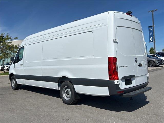 2025 Mercedes-Benz Sprinter 3500 High Roof 4-Cyl Diesel HO (Stk: 25SP040) in Innisfil - Image 4 of 16