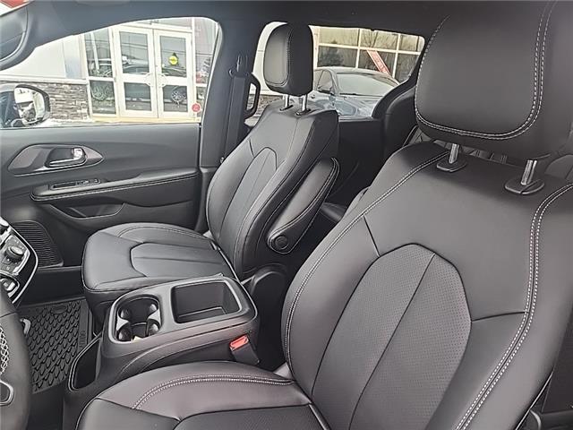 2026 Chrysler Grand Caravan SXT (Stk: T037) in Miramichi - Image 10 of 14