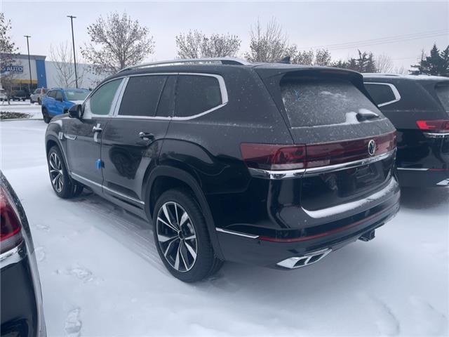 2026 Volkswagen Atlas 2.0 TSI Execline (Stk: 260140) in Regina - Image 2 of 14