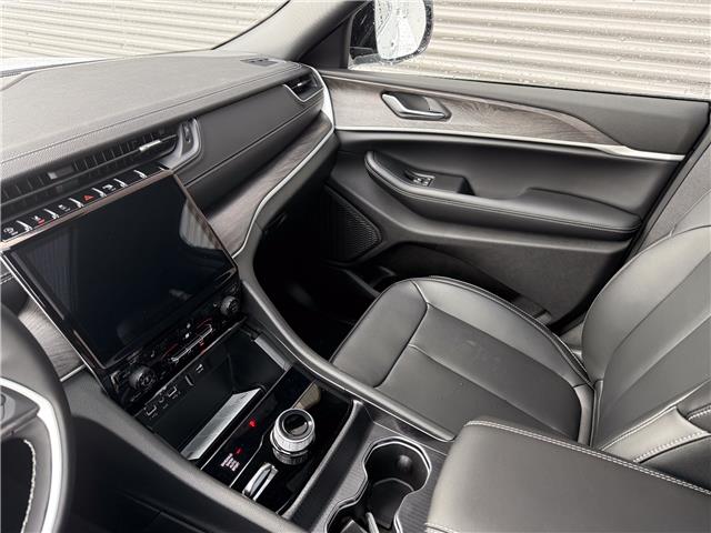 2025 Jeep Grand Cherokee L Limited (Stk: 25572) in London - Image 20 of 29
