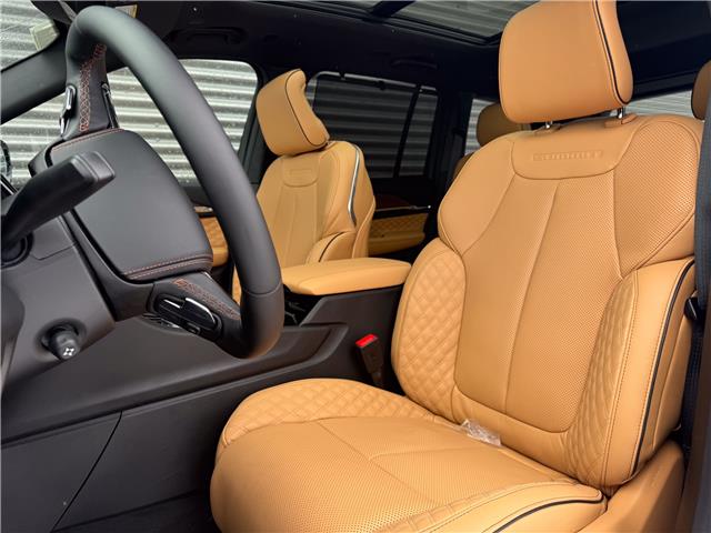2025 Jeep Grand Cherokee Summit (Stk: 25575) in London - Image 9 of 30
