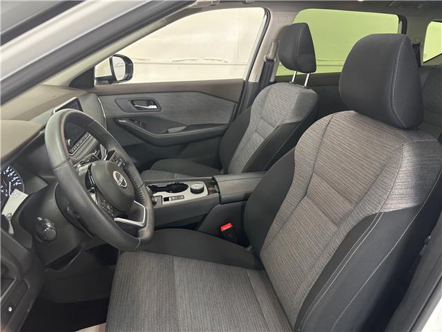 2023 Nissan Rogue SV Moonroof (Stk: 43257J) in Belleville - Image 12 of 25