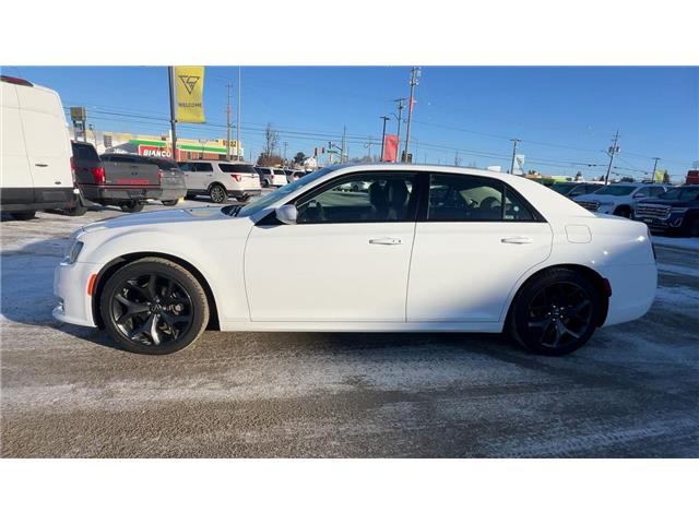 2023 Chrysler 300 Touring-L (Stk: 25653) in Sudbury - Image 9 of 26