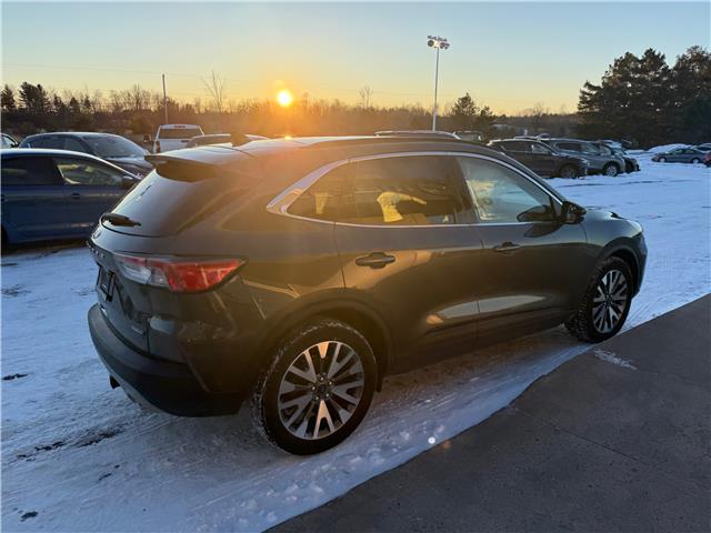 2020 Ford Escape Titanium Hybrid (Stk: 24707) in Pembroke - Image 11 of 33