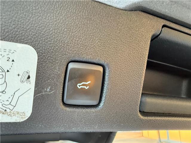 2020 Ford Escape Titanium Hybrid (Stk: 24707) in Pembroke - Image 18 of 33