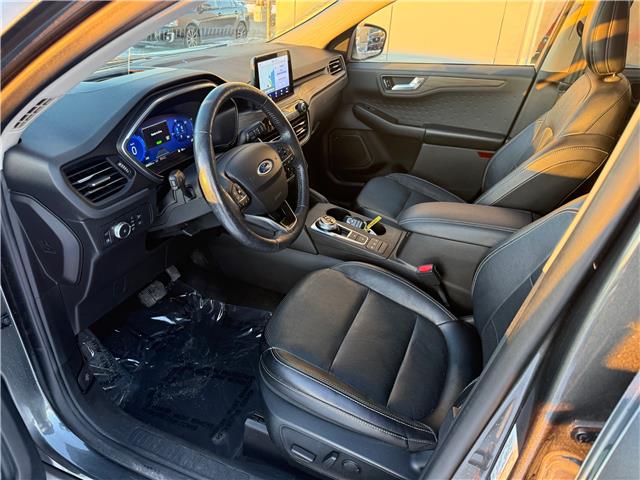 2020 Ford Escape Titanium Hybrid (Stk: 24707) in Pembroke - Image 22 of 33