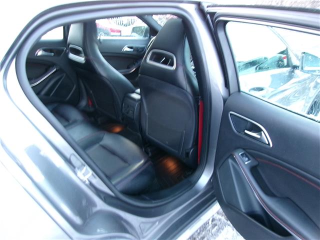 2015 Mercedes-Benz GLA-Class Base in Kitchener - Image 20 of 26