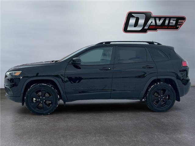 2023 Jeep Cherokee Altitude (Stk: 361698) in AIRDRIE - Image 2 of 15