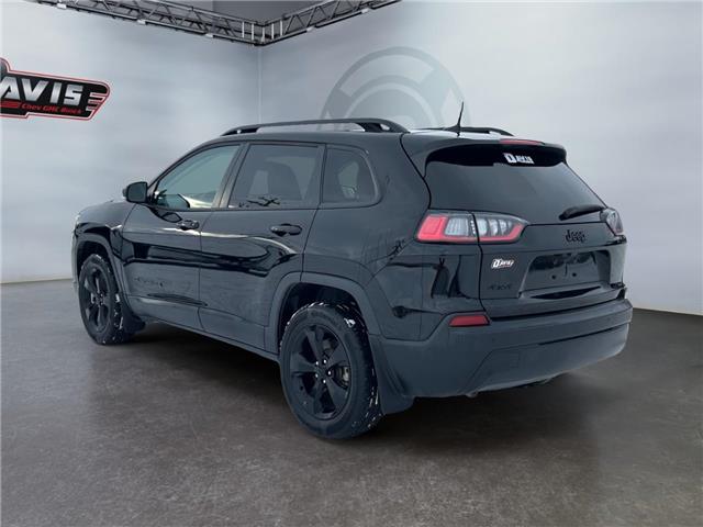 2023 Jeep Cherokee Altitude (Stk: 361698) in AIRDRIE - Image 3 of 15