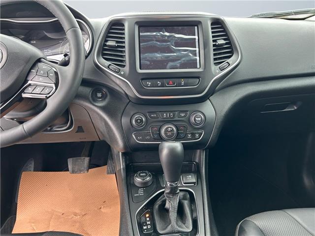 2023 Jeep Cherokee Altitude (Stk: 361698) in AIRDRIE - Image 11 of 15