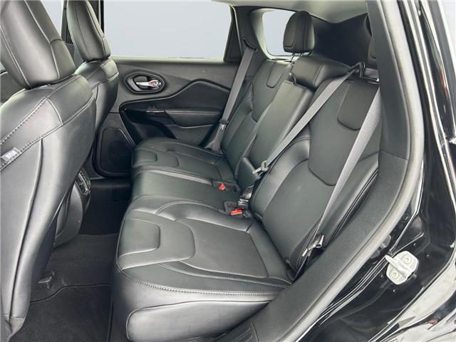 2023 Jeep Cherokee Altitude (Stk: 361698) in AIRDRIE - Image 13 of 15