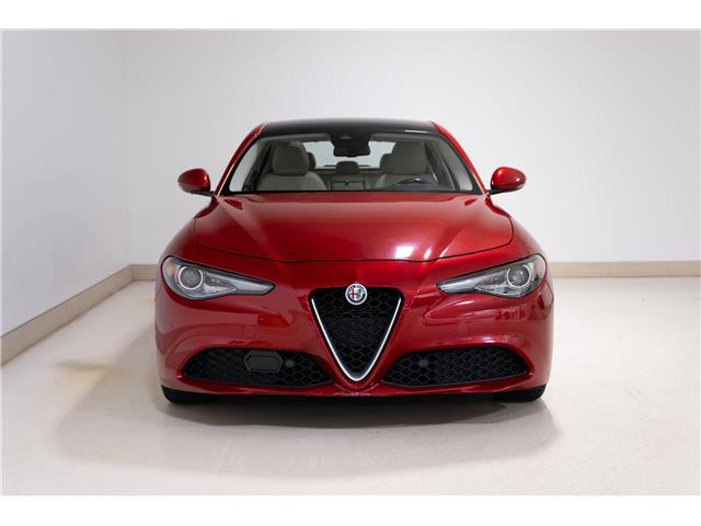 2018 Alfa Romeo Giulia ti (Stk: ARUC940) in Calgary - Image 2 of 29 2018 Alfa Romeo Giulia ti (Stk: ARUC940) in Calgary - Image 2 of 29