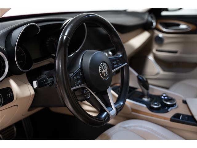 2018 Alfa Romeo Giulia ti (Stk: ARUC940) in Calgary - Image 14 of 29 2018 Alfa Romeo Giulia ti (Stk: ARUC940) in Calgary - Image 14 of 29