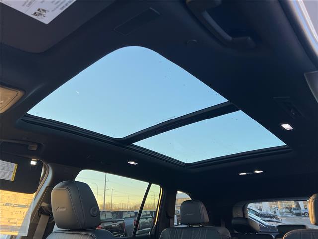 2026 Buick Enclave Avenir (Stk: TJ215413) in Calgary - Image 13 of 24