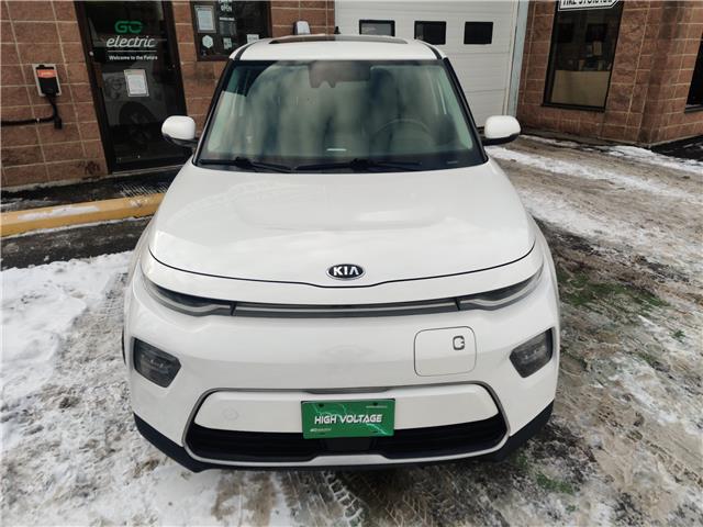 2020 Kia Soul EV EV Limited (Stk: R-20KISWHI5884) in Calgary - Image 8 of 17