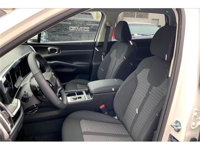 2026 Kia Sorento Plug-In Hybrid LX (Stk: TSR5479) in Sherwood Park - Image 9 of 13