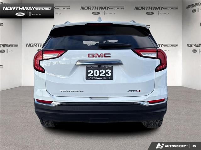 2023 GMC Terrain AT4 (Stk: 5MV3648A) in Brantford - Image 5 of 23