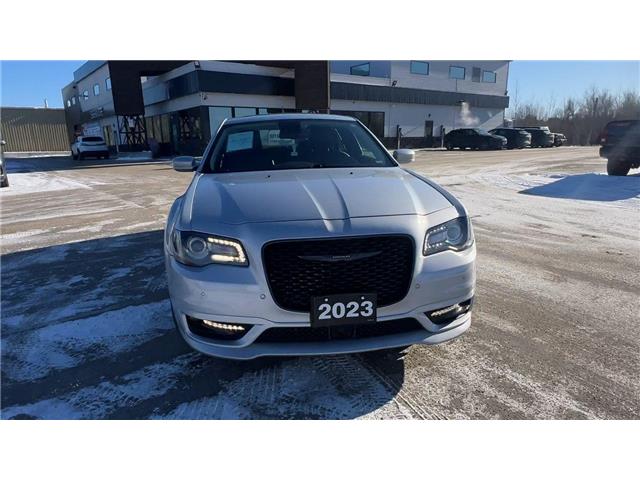 2023 Chrysler 300 Touring-L (Stk: 25634) in Sudbury - Image 7 of 26