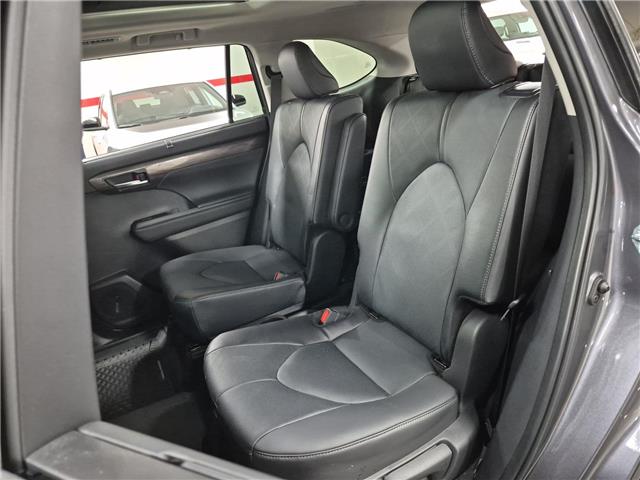 2025 Toyota Highlander Hybrid Limited (Stk: 10114870) in Markham - Image 29 of 36