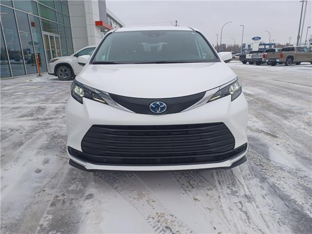 2025 Toyota Sienna LE 8-Passenger (Stk: 2540441) in Regina - Image 2 of 24 2025 Toyota Sienna LE 8-Passenger (Stk: 2540441) in Regina - Image 2 of 24
