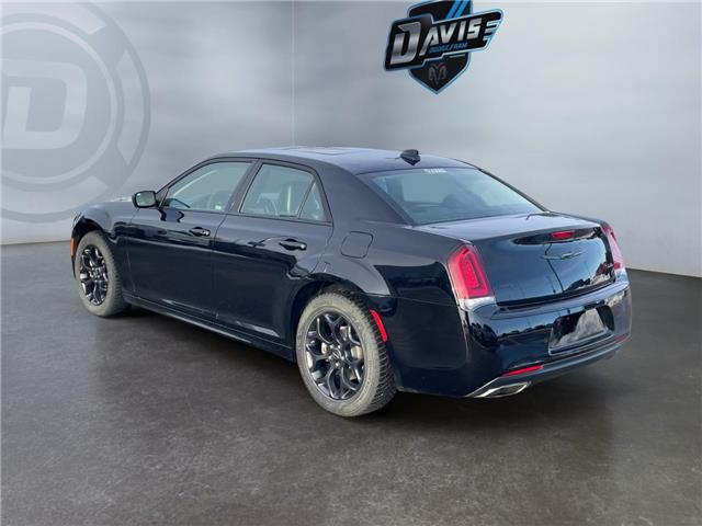 2023 Chrysler 300 Touring-L (Stk: 30384) in Fort Macleod - Image 3 of 26
