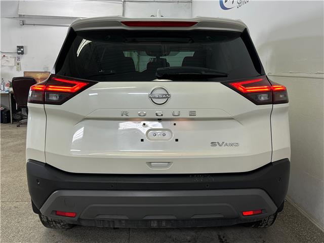 2023 Nissan Rogue SV Moonroof (Stk: 43241J) in Belleville - Image 6 of 26