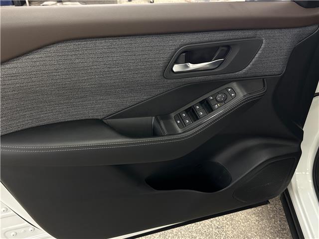 2023 Nissan Rogue SV Moonroof (Stk: 43241J) in Belleville - Image 14 of 26