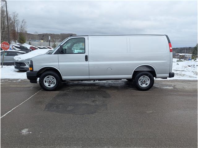 2025 GMC Savana 3500 Work Van (Stk: 251049) in Haliburton - Image 4 of 15
