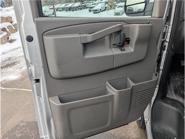 2025 GMC Savana 3500 Work Van (Stk: 251049) in Haliburton - Image 10 of 15