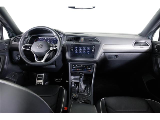 2022 Volkswagen Tiguan Highline R-Line (Stk: X3534A) in London - Image 16 of 32
