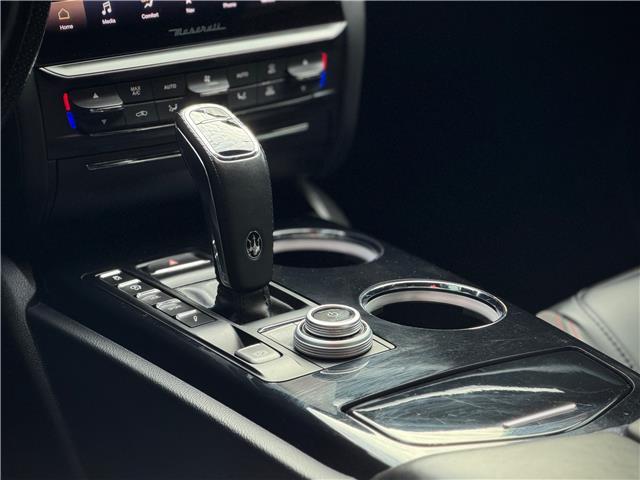 2022 Maserati Quattroporte Modena Q4 (Stk: 417U) in Toronto - Image 18 of 30 2022 Maserati Quattroporte Modena Q4 (Stk: 417U) in Toronto - Image 18 of 30