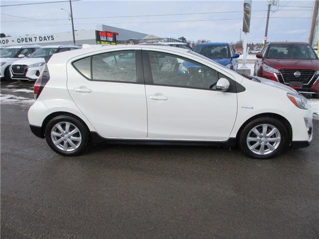 2017 Toyota Prius C Technology (Stk: P6250) in Peterborough - Image 7 of 23
