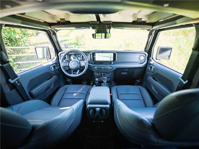 2025 Jeep Wrangler Rubicon (Stk: S653183) in Surrey - Image 9 of 24