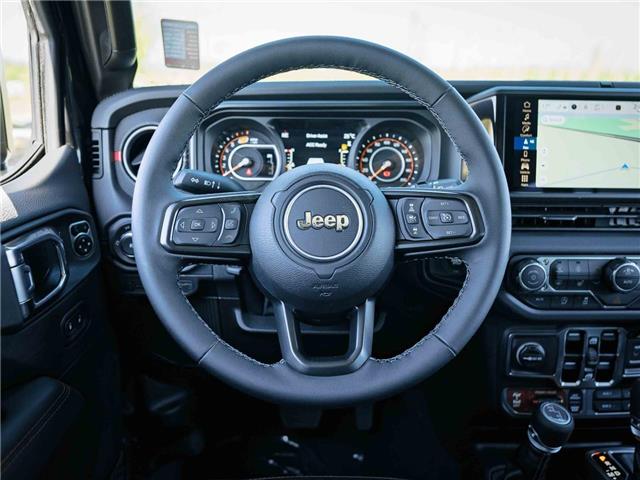 2025 Jeep Wrangler Rubicon (Stk: S653183) in Surrey - Image 11 of 24